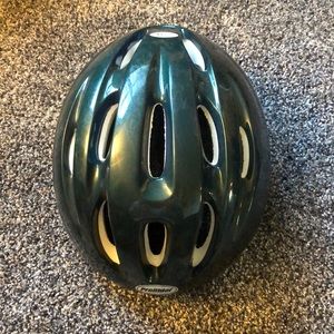 Bicycle helmet